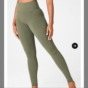 Fabletics High-Waisted Rib leggings